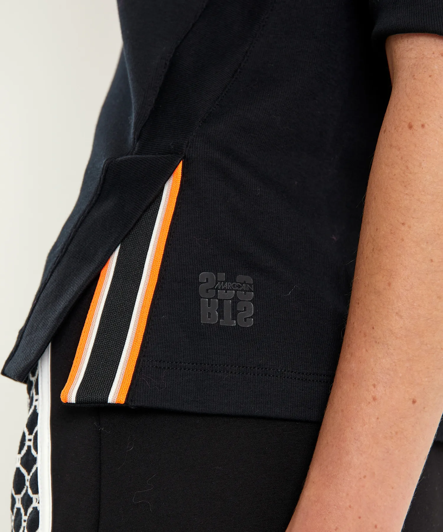 Marc Cain Shirt mit weitem Rollkragenknopf